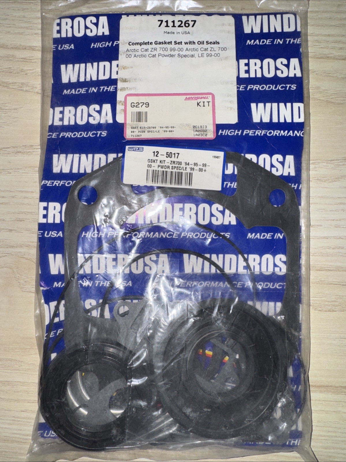 Winderosa Gasket Set with Oil Seals 711267 94-2000 Artic Cat 700