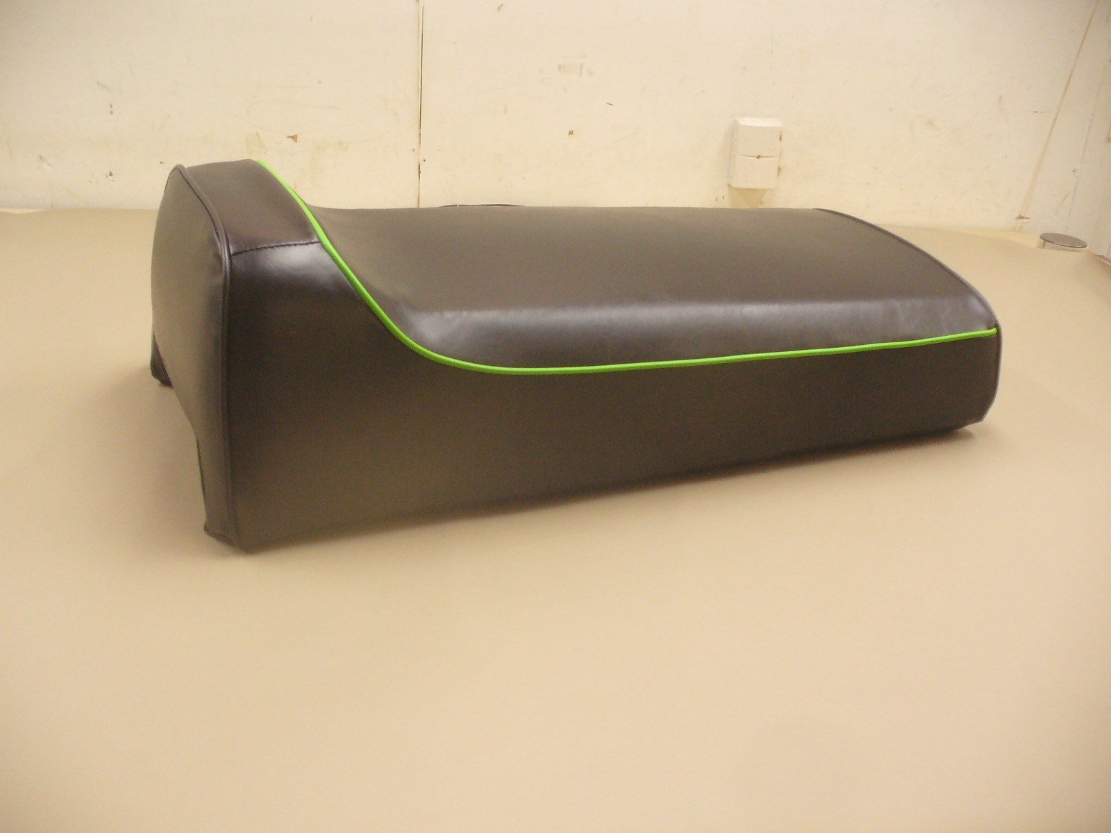 *1977-1980 VINTAGE ARTIC CAT JAG SNOWMOBILE SEAT COVER **NEW**