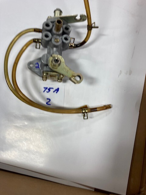 one  Polaris Snowmobile OEM  oil pump 3084668 1993-94 750 Storm