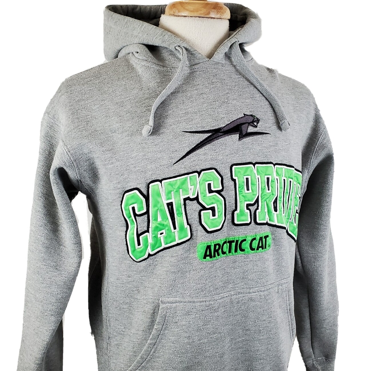 Artic Cat “Cat’s Pride” Hoodie Sweatshirt Medium Pullover Sewn Lettering Pocket