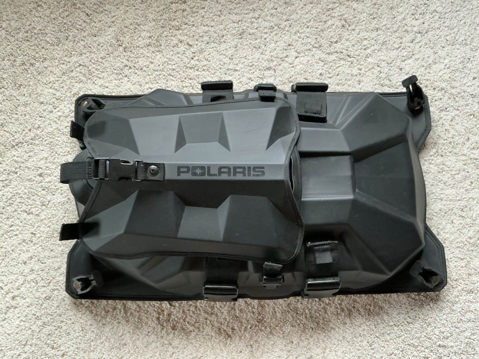 Polaris Snowmobile Ultimate Shovel Tunnel Lock & Ride Bag – Open Box