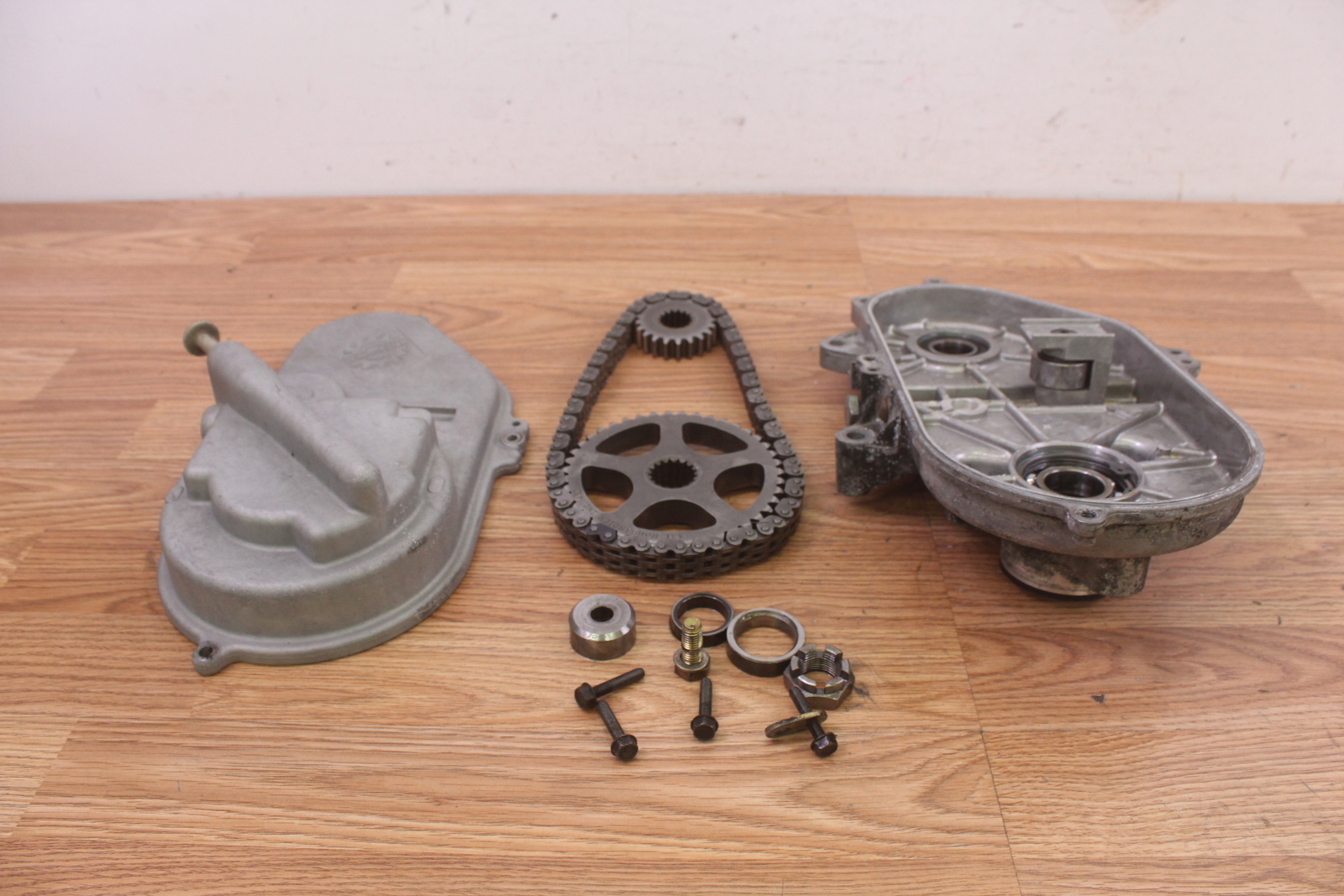 1998 SKI-DOO SUMMIT 670 Chain Case With Cover & Sprockets 21/43T