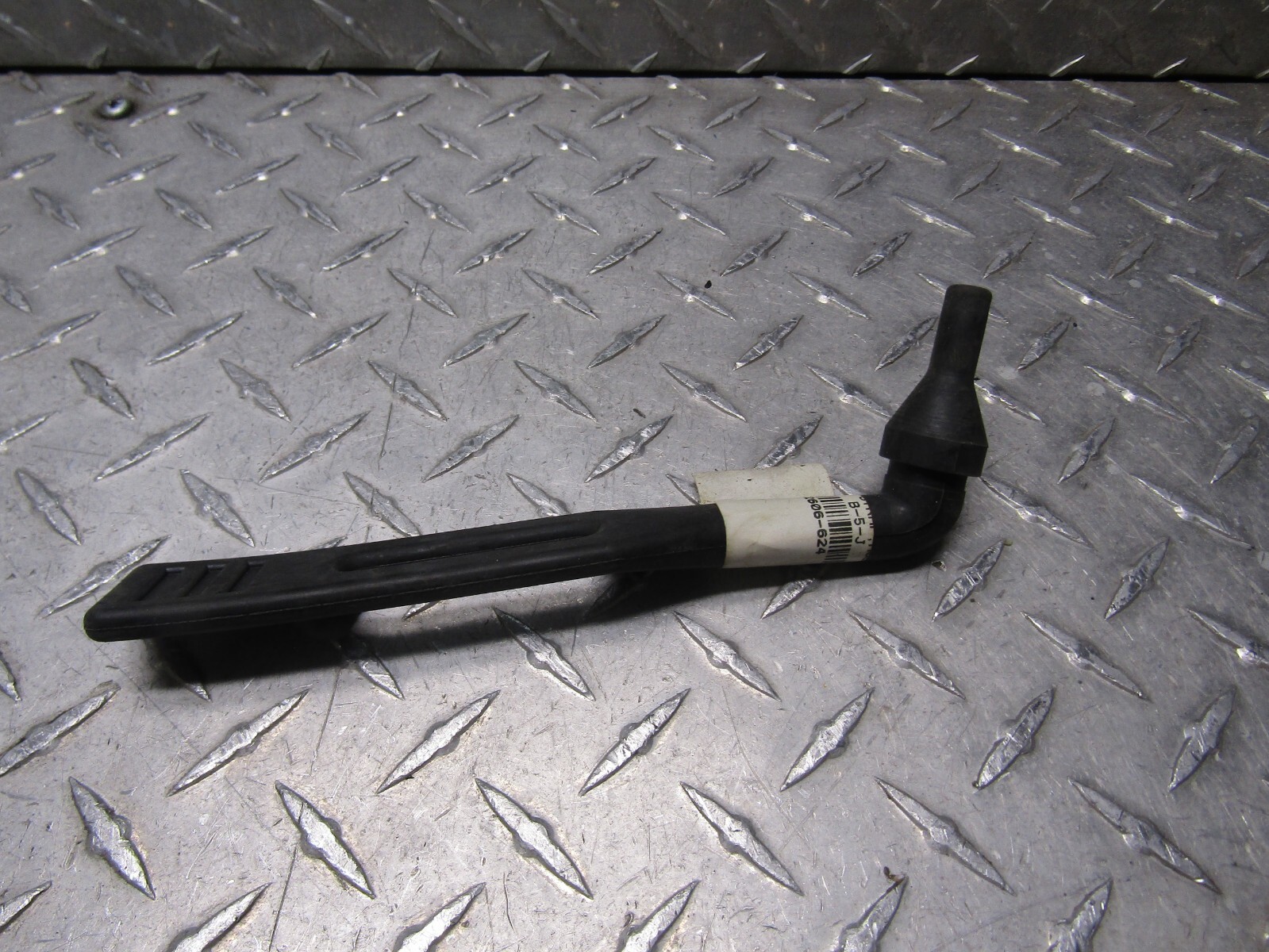 2002 2003 2004 ARTIC CAT FIRECAT SNO PRO 440 500 700 OEM HOOD STRAP 2606-624