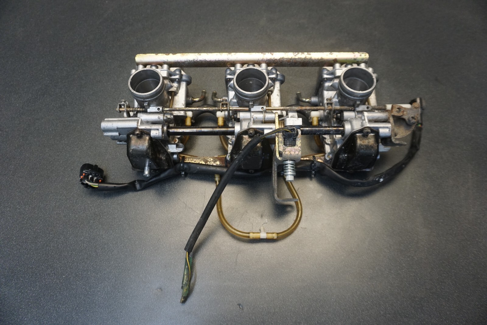 2002-2003 Yamaha OEM Carburetor Carbs Rack Ass’y SX Viper ER 8EK-14100-00-00