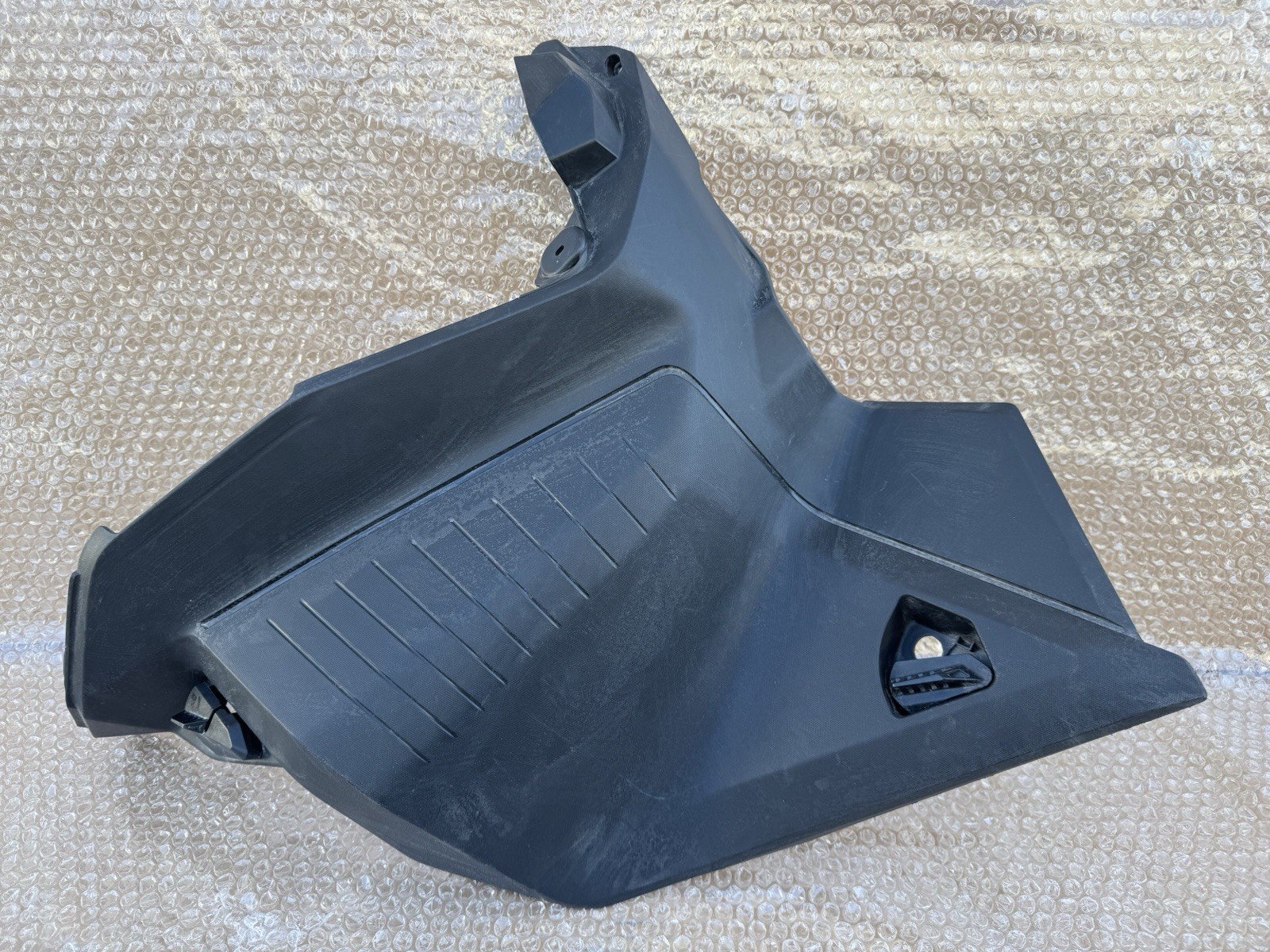 Ski Doo New Take Off Right RH Side Panel Trim Black 517305861 2017-2023 Renegade