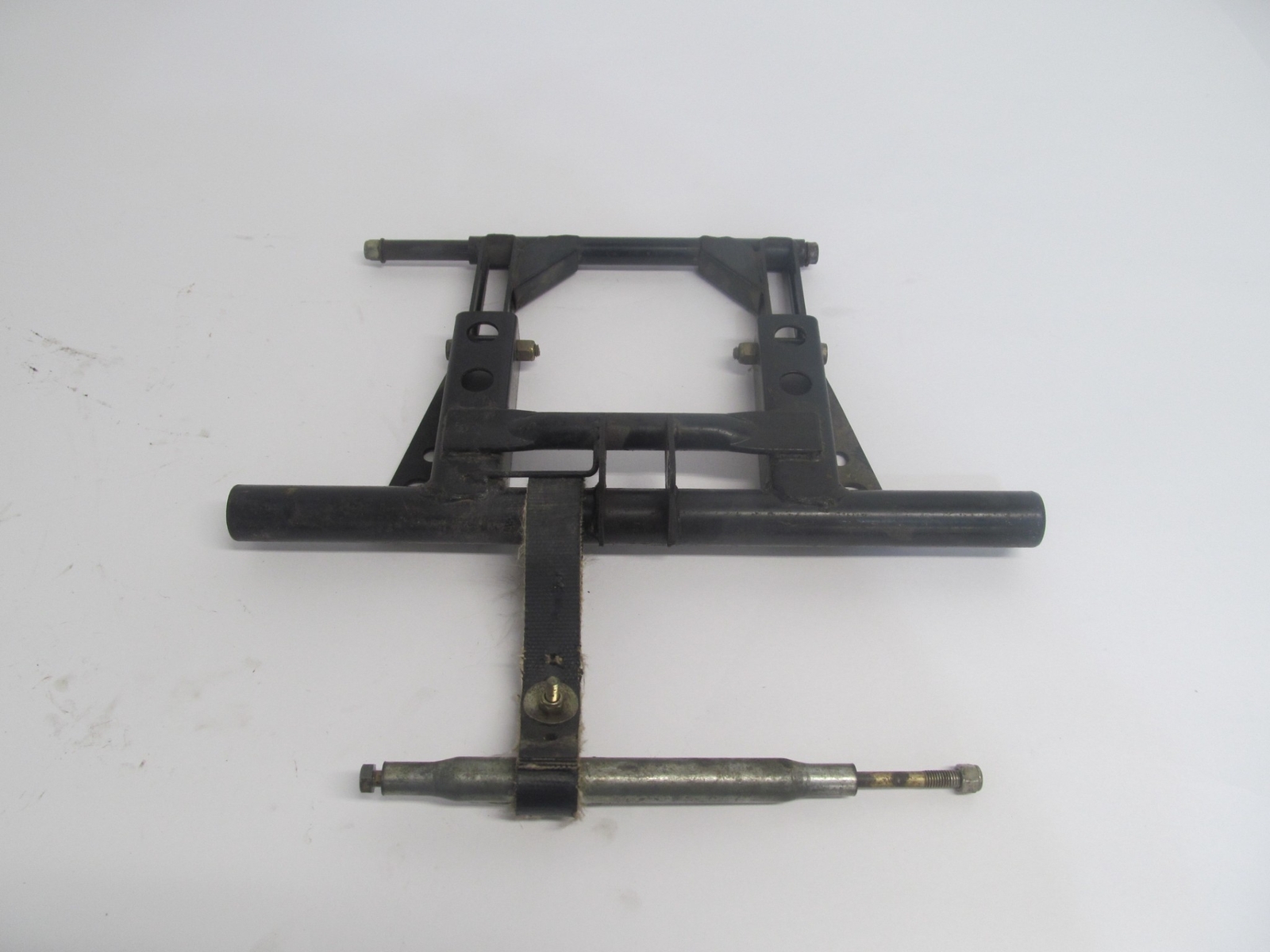 1982 YAMAHA SS440 REAR SUSPENSION TORQUE ARM