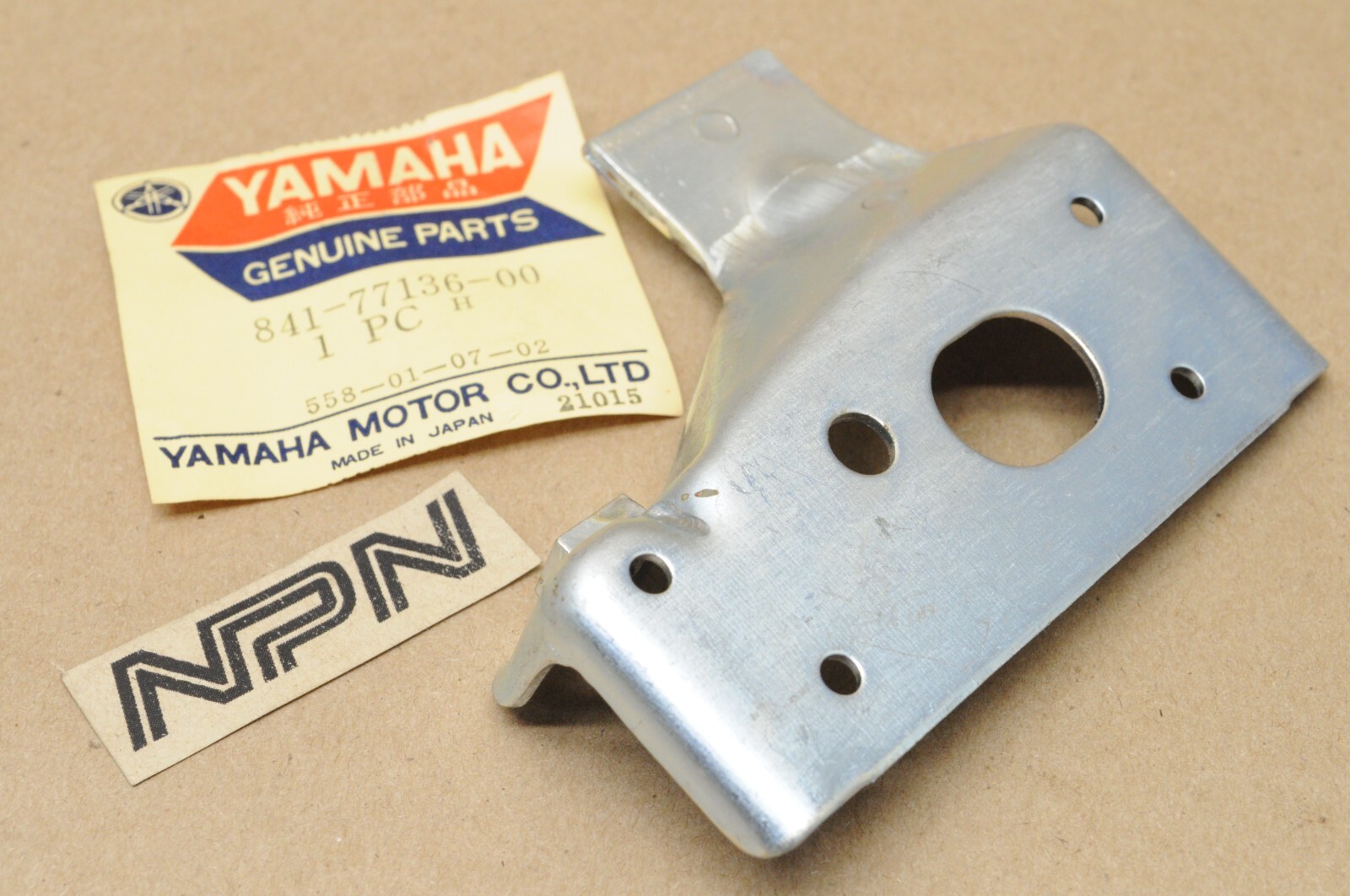 Yamaha Snowmobile EL433 GP246 GP292 GP300 GP338 Shroud Hood Clamp #2 NOS OEM
