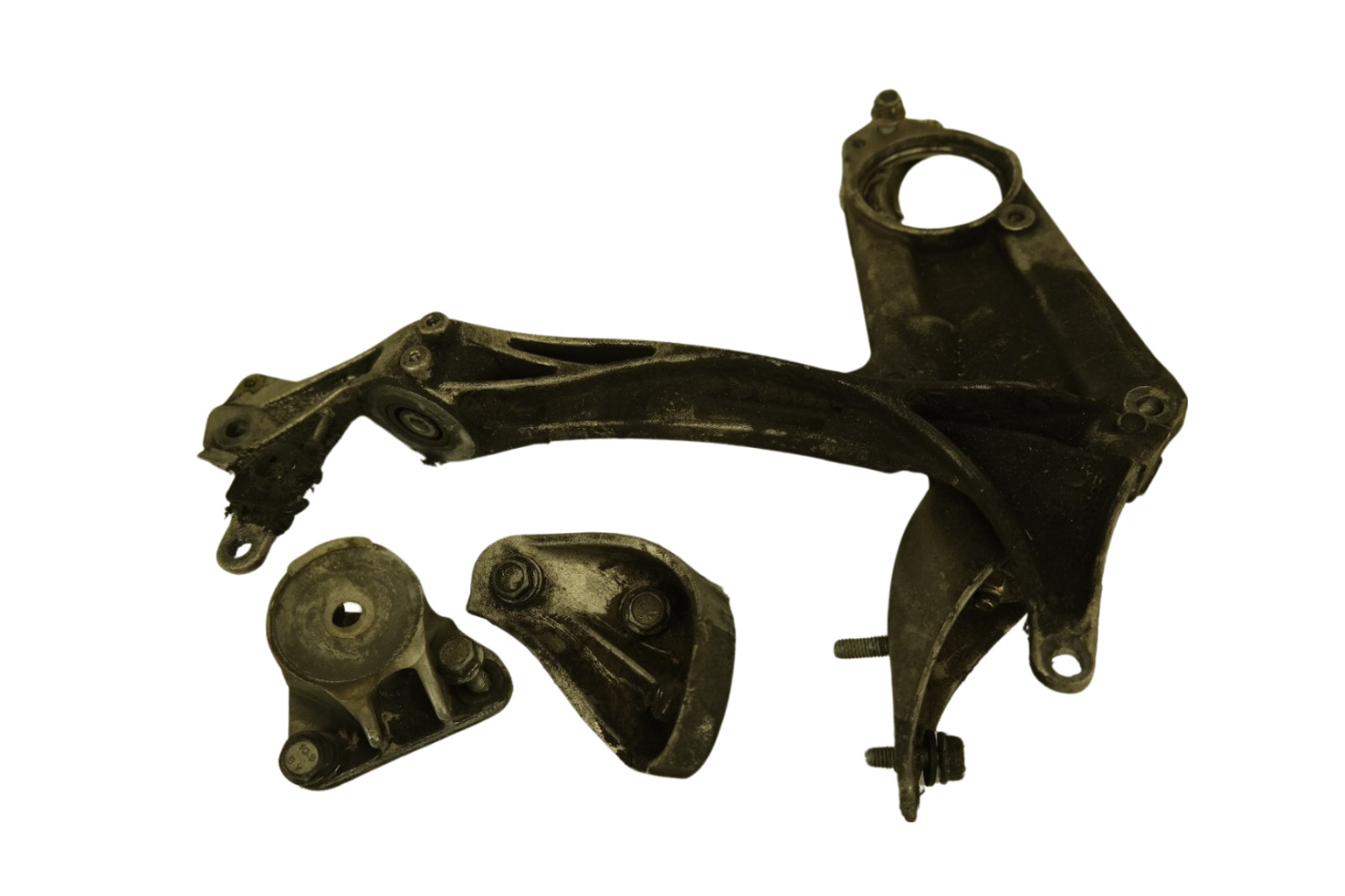 2018 SKI-DOO SUMMIT 850 SP Jackshaft Pulley Support Bracket Brace 518328693 SB60