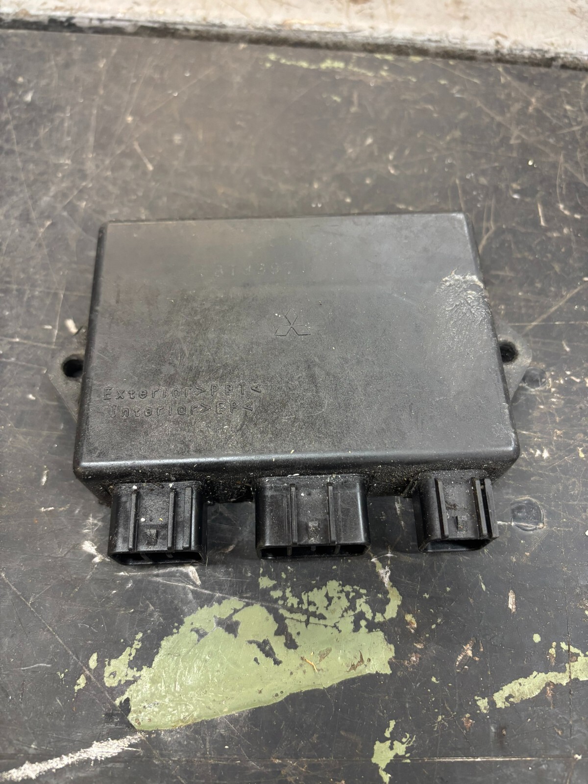 1997-99 YAMAHA MOUNTAIN MAX  VMAX 600 CDI ASSEMBLY 8CR-85540-10-00 RW7163