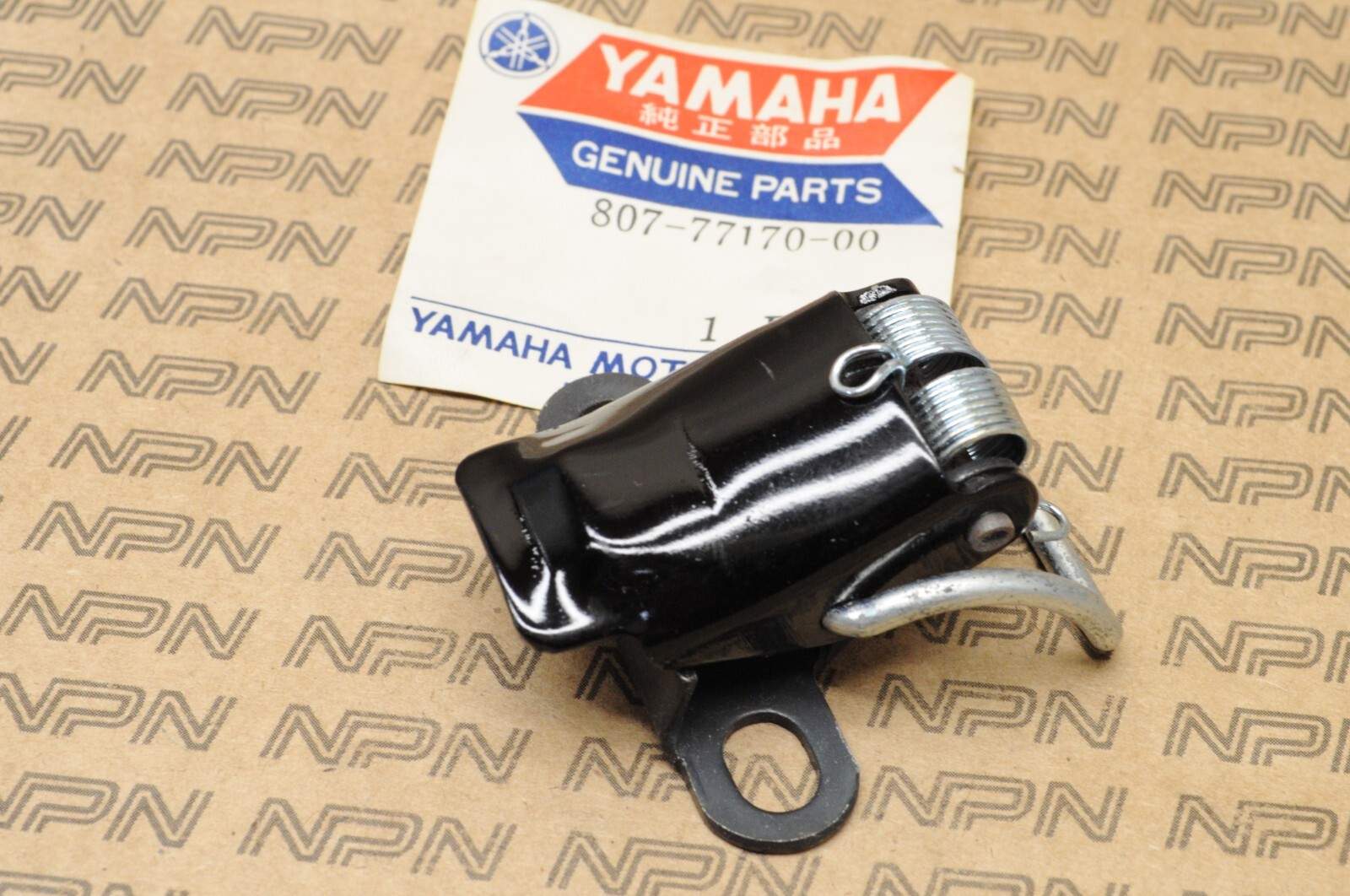 Yamaha Snowmobile EW433 EW643 GP643 SL396 SR643 SW396 SW433 Hood Latch NOS OEM