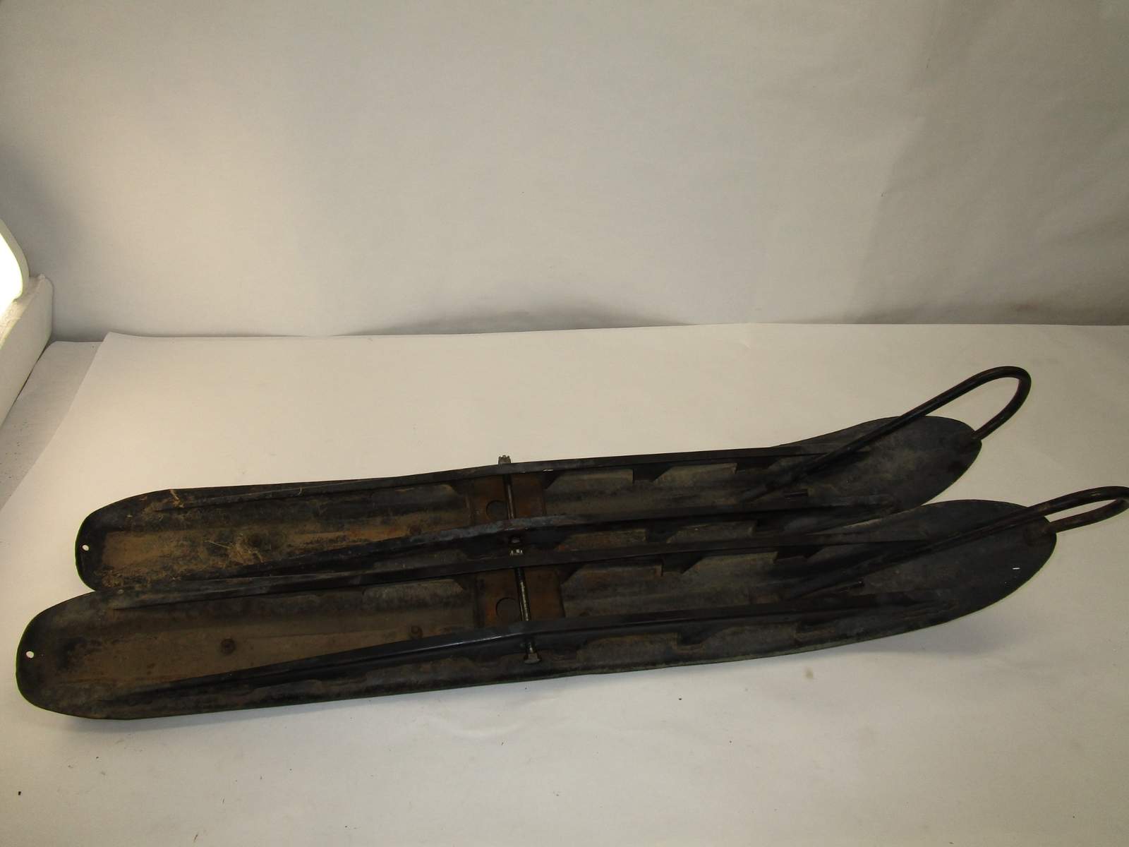 86 87 POLARIS SPORT INDY 340 400 SKIS