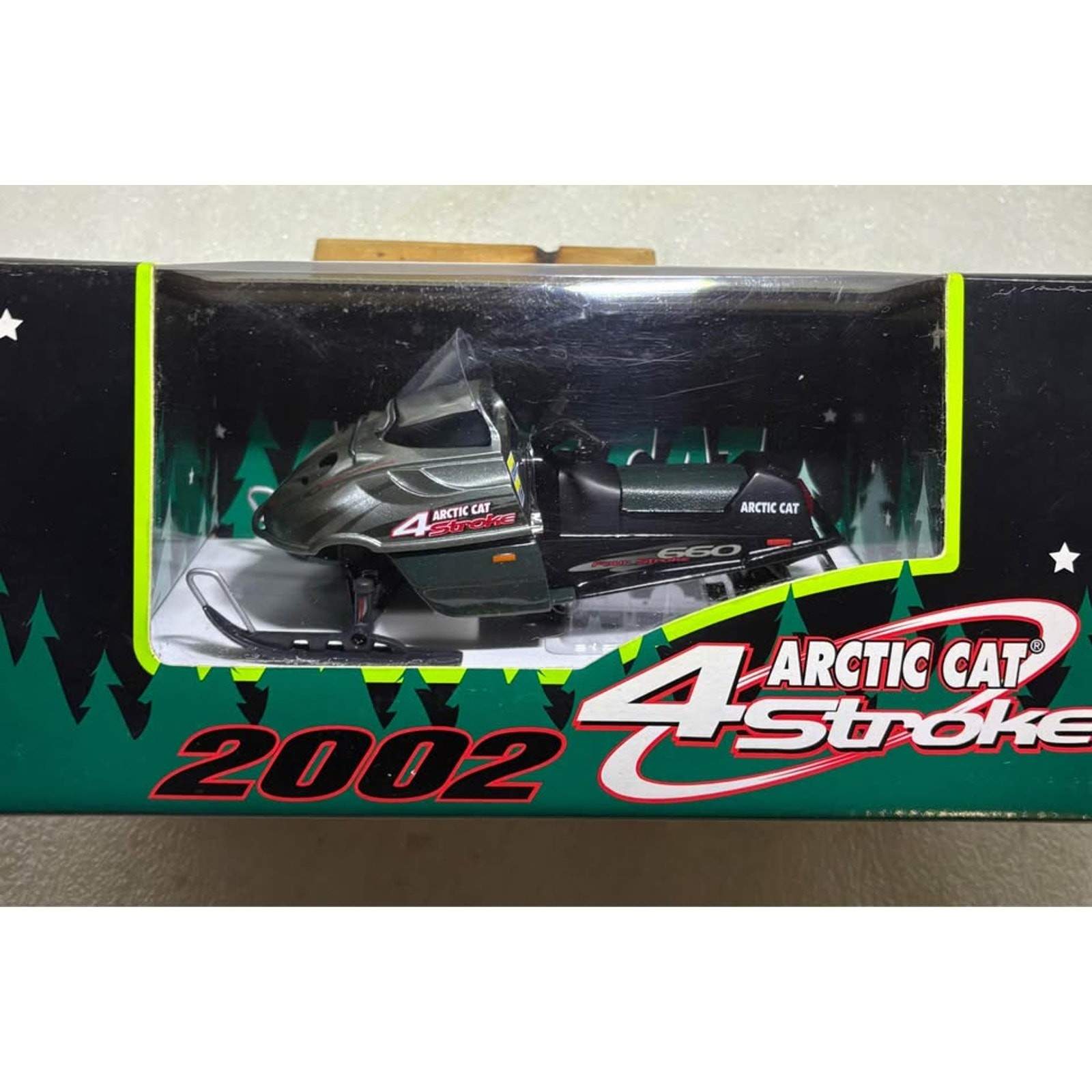 2002 Artic Cat 4 Stroke Snowmobile, Limited Edition 1 of 3000,  Diecast 1/18