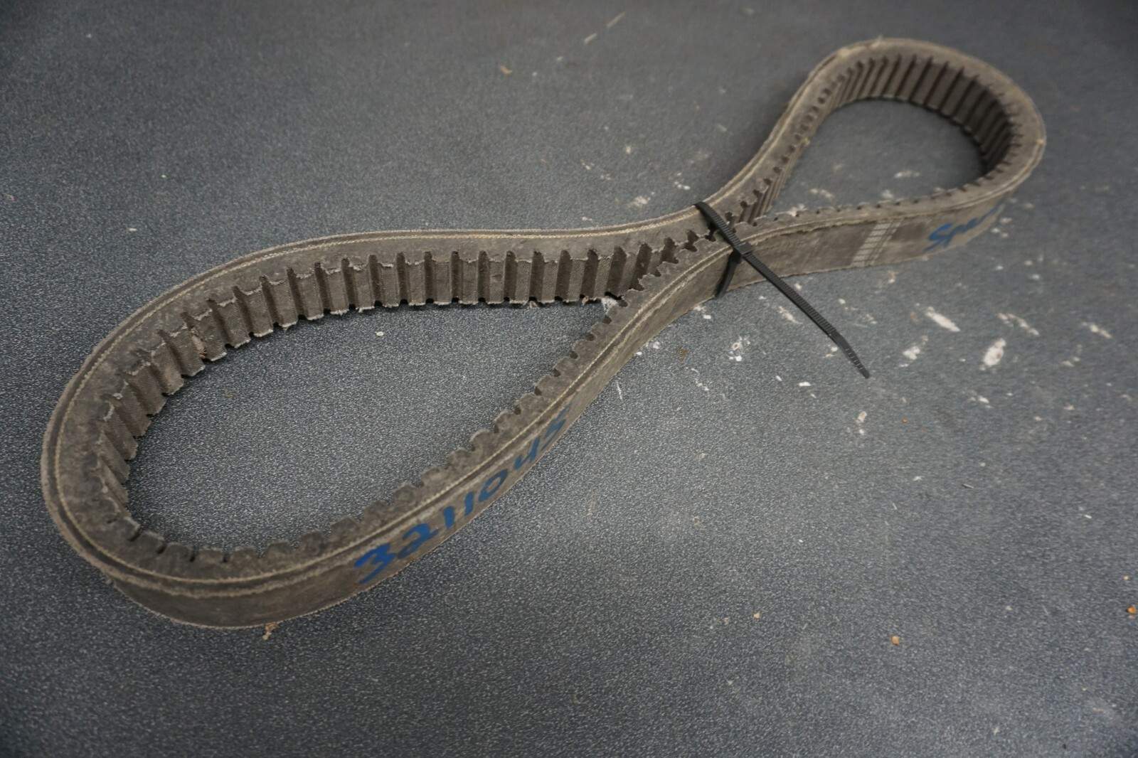 1992 440 XCR Polaris Snowmobile OEM Engine Drive Train Clutch Belt 3211045 SPARE