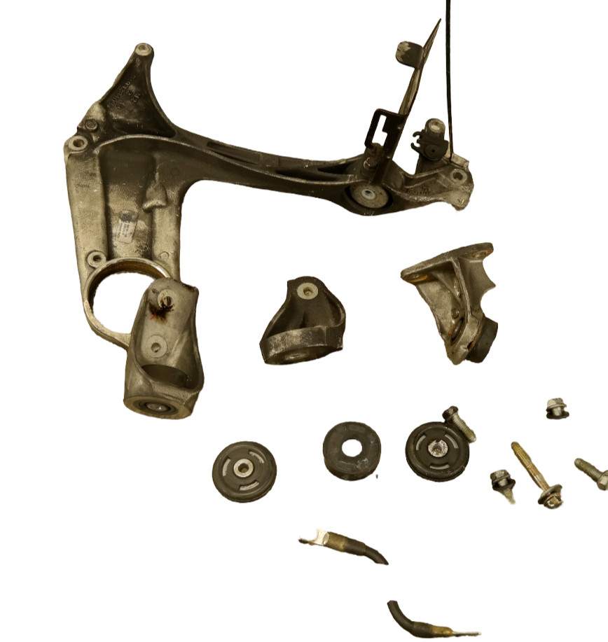 2020-22 SKIDOO SUMMIT 850 E-TEC X 175, ENGINE MOUNTS & BRACE SB84