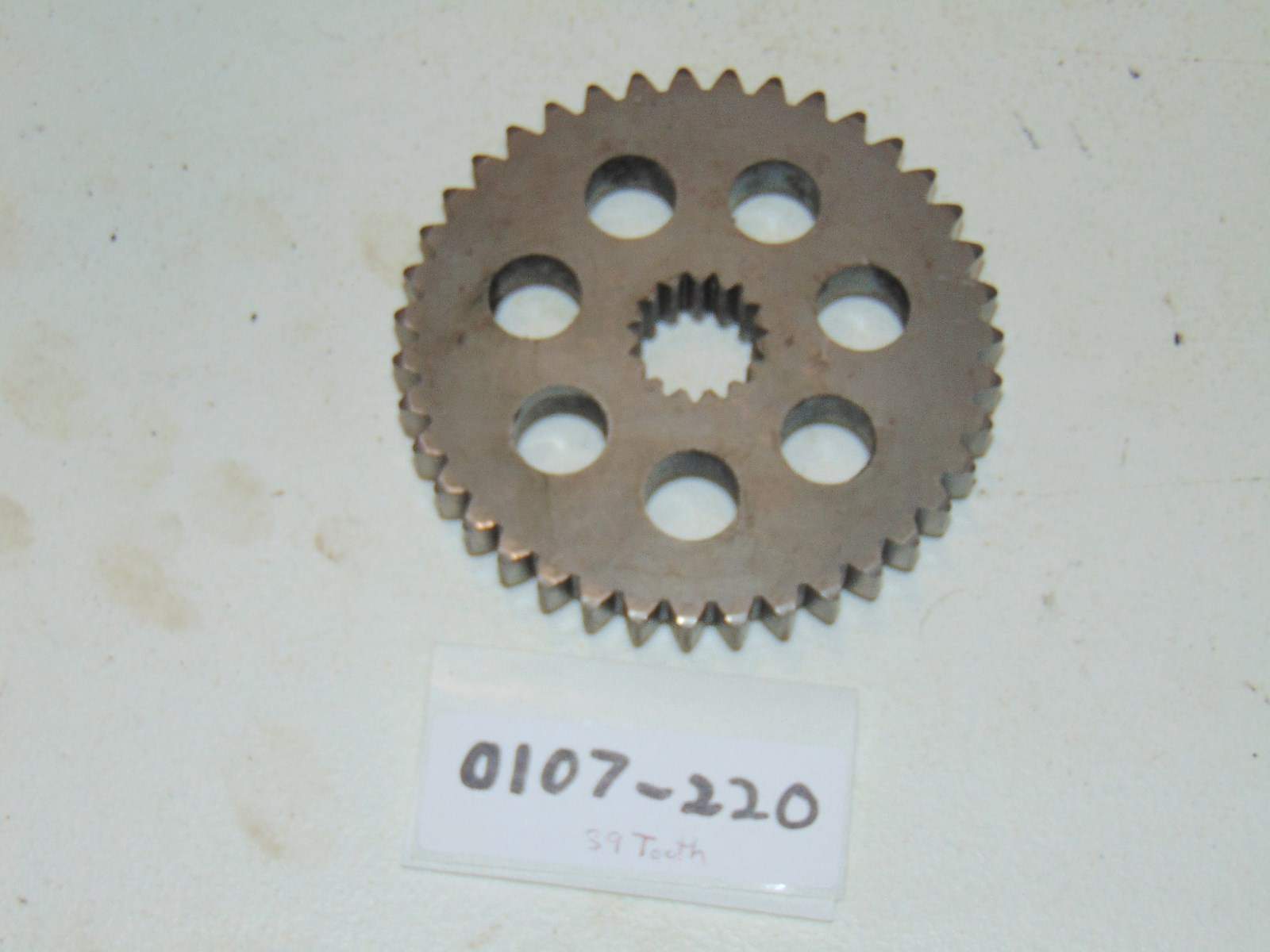 Vintage Arctic Cat Snowmobile Chaincase Bottom Gear Sprocket 39 Tooth 0107-220