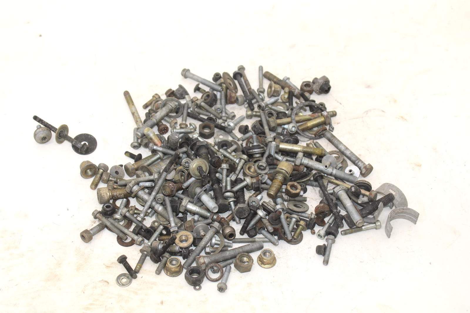 2013 Ski-doo Mxz 600 Oem Hardware Kit SS64