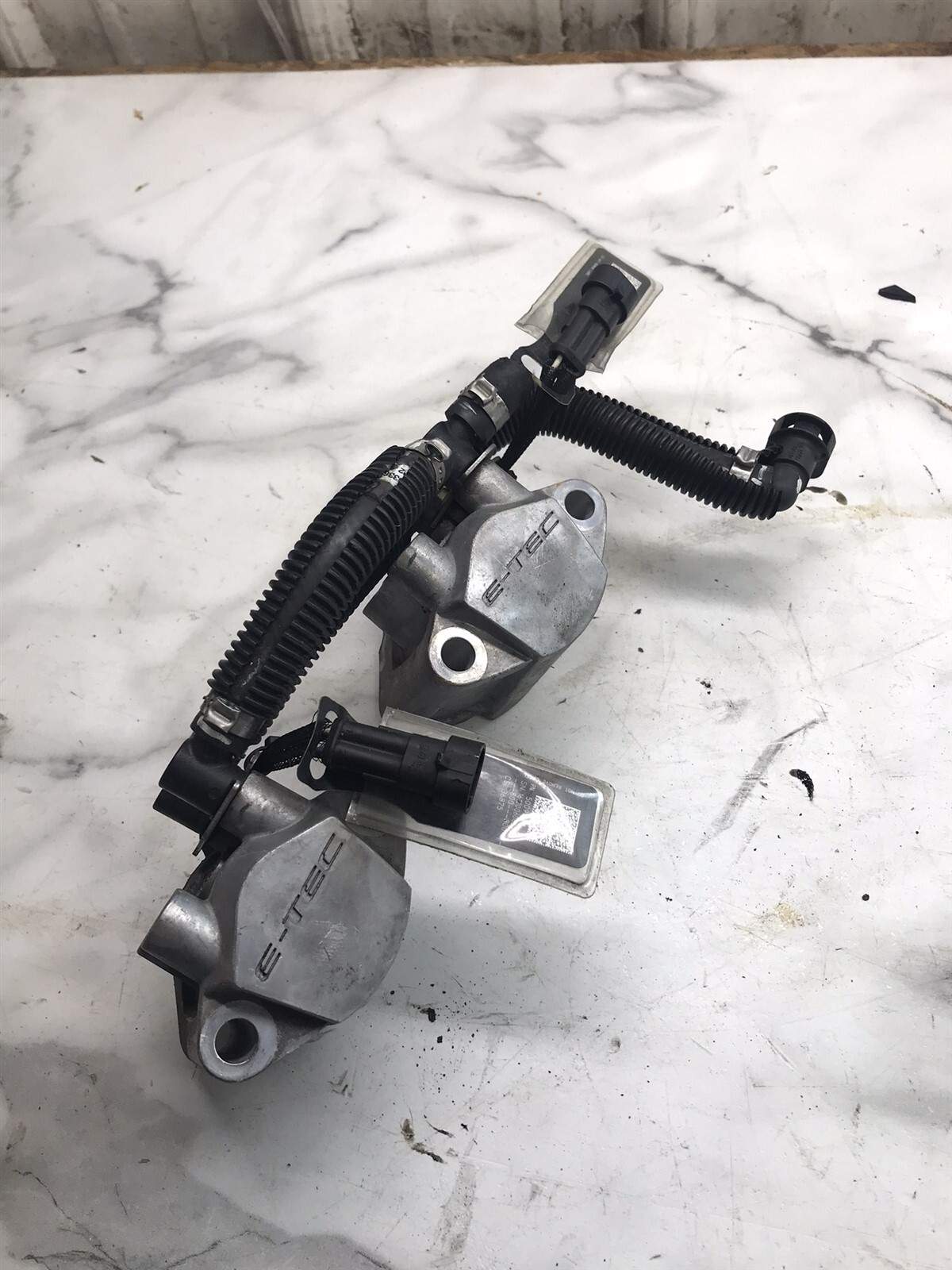 17 Ski-Doo Renegade 800 R E-Tec gas fuel injection injectors