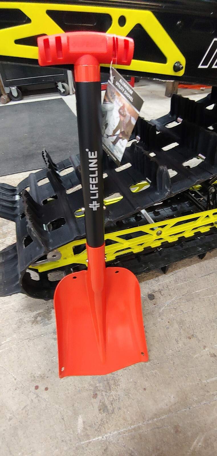 Red Aluminum Collapsible Snowmobile Shovel Polaris Yamaha SkiDoo Arctic Cat