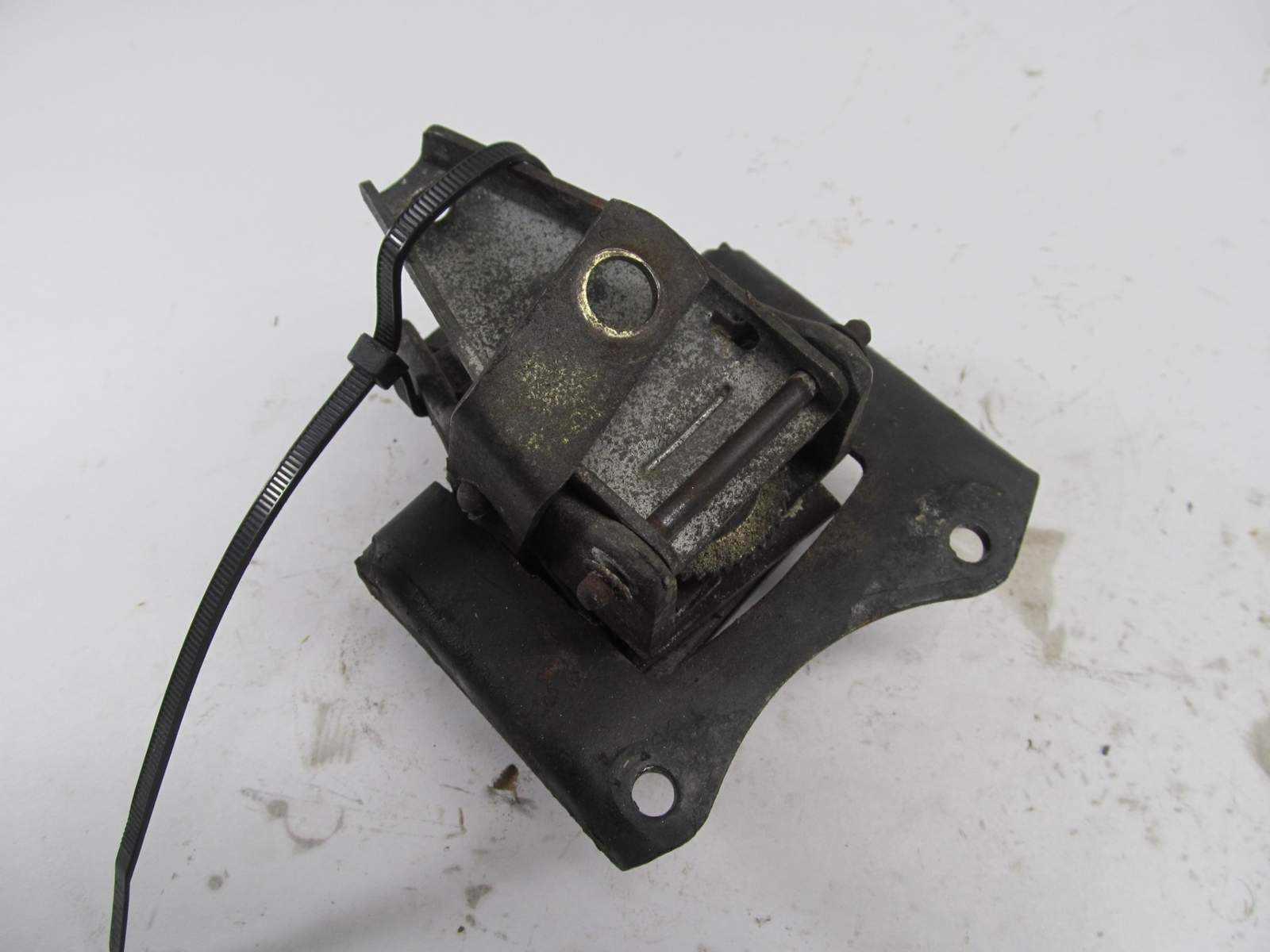 1977 SKI DOO EVEREST 340 BRAKE CALIPER WITH BRACKET