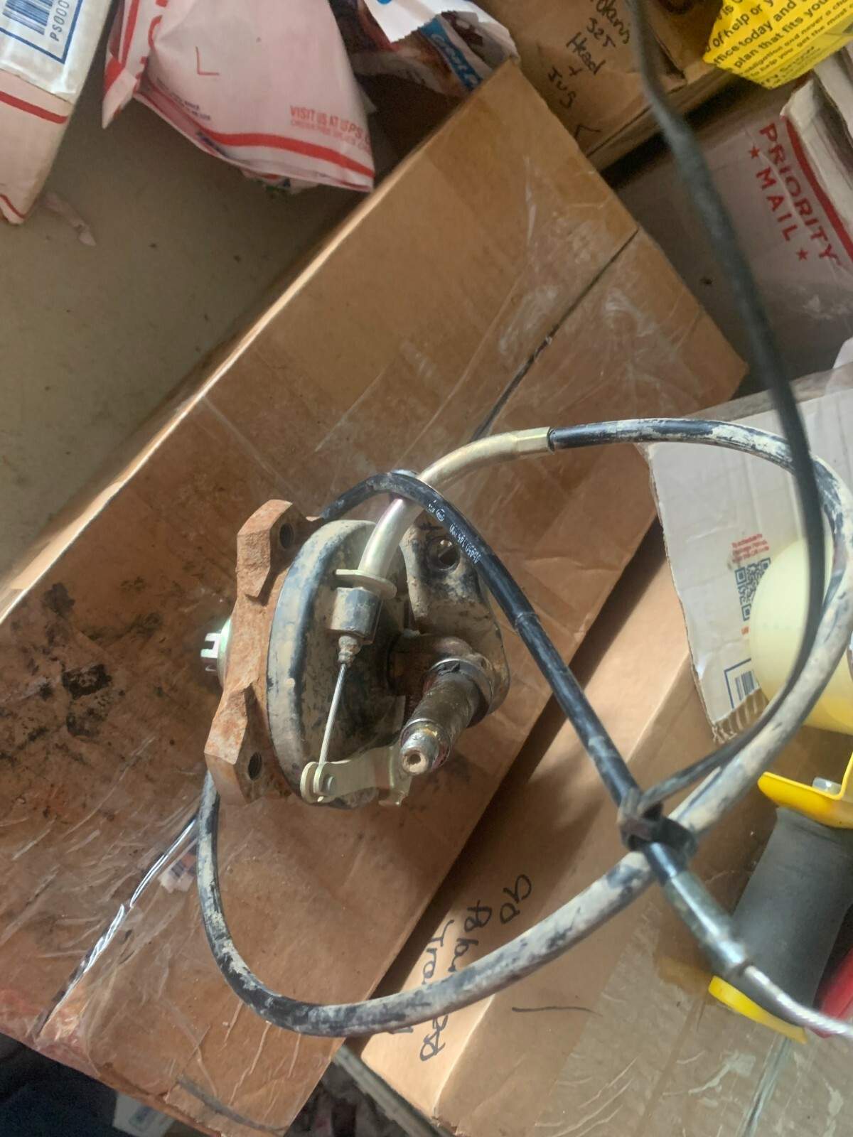 03 ARTIC CAT 50 RIGHT FRONT HUB ASSEMBLY