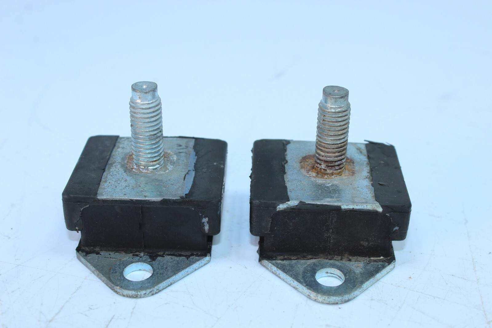 2012-2020 SKI-DOO SKANDIC 550F ENGINE RUBBER MOUNT   512060564