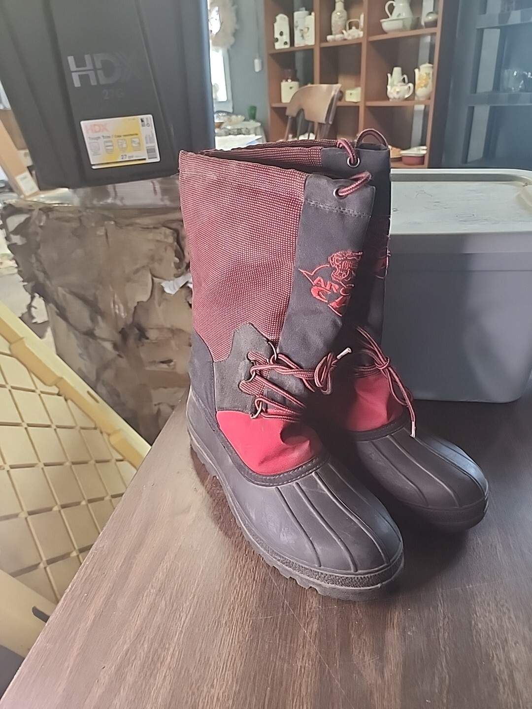 Artic Cat RED Vintage Snowmobile  Winter  Snow BOOTS  Sz US 11 Women Made Canada