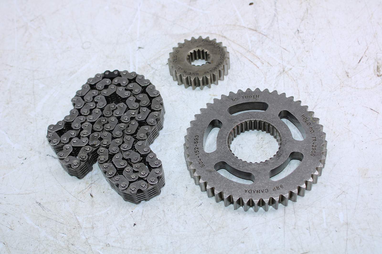 18 SKI-DOO MXZ 600 R ETEC chain case gear 504152629