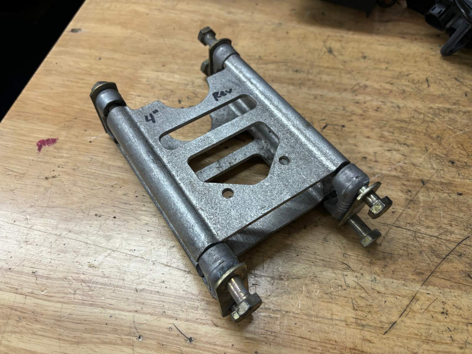 Ski-Doo MXZ XRS Rev 800 GSX 600 Summit 04 05 06 07 03 Renegade 4″ bar riser oem