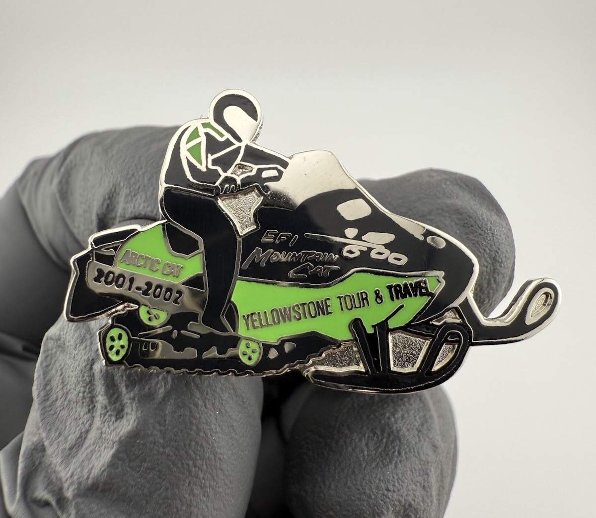 2001-02 YELLOWSTONE TOUR & TRAVEL Artic Cat Mountain Cat EFI 600 Snowmobile Pin