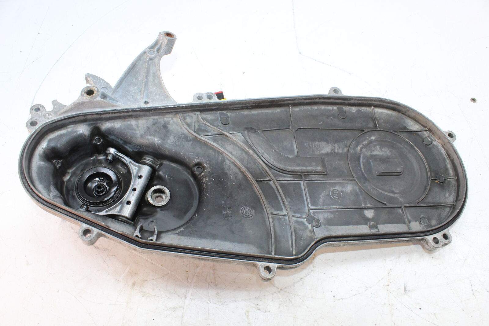 2010 Ski-Doo Grand Touring 1200 LE 4 TEC TRACK CHAIN CASE COVER   504152897