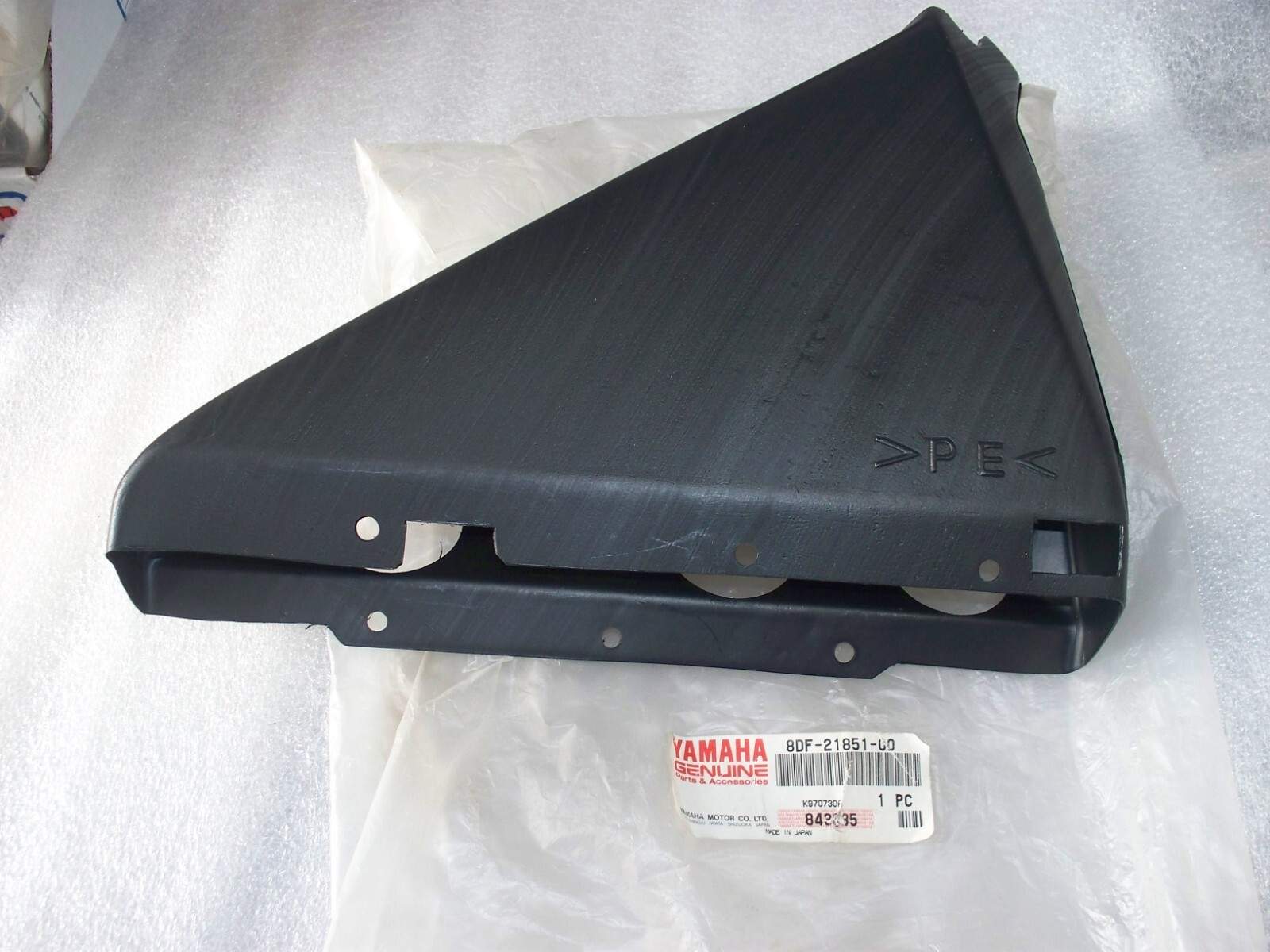 Yamaha Snowmobile 1998-2000 SRX 600 700 Triple Cooler Duct NEW OEM 8DF-21851