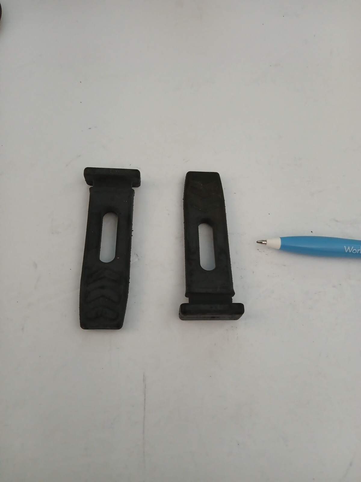 Artic Cat 1442-929 Rubber Hold Down Strap NOS OEM 2 For $25 AC34