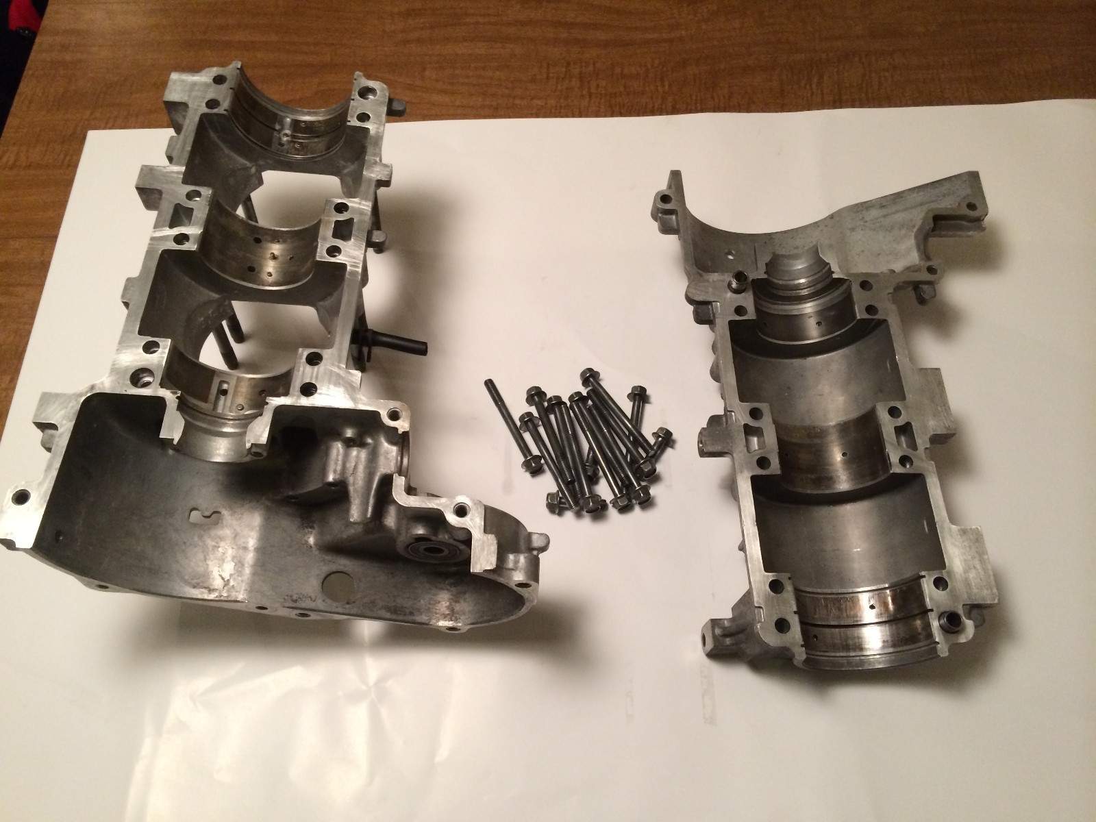 Yamaha Snowmobile Crankcase Assembly 8CR-15100-00-00 ’97-’00 Vmax Venture VT 600