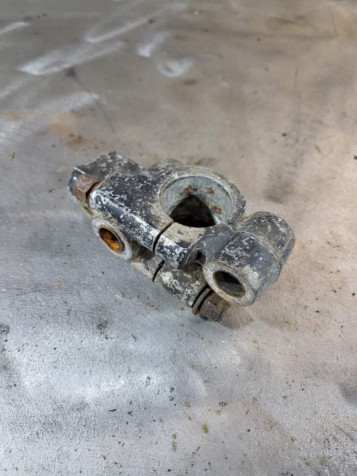 Vintage Yamaha Snowmobile Strut Ski Mount Bracket Pogo Stick