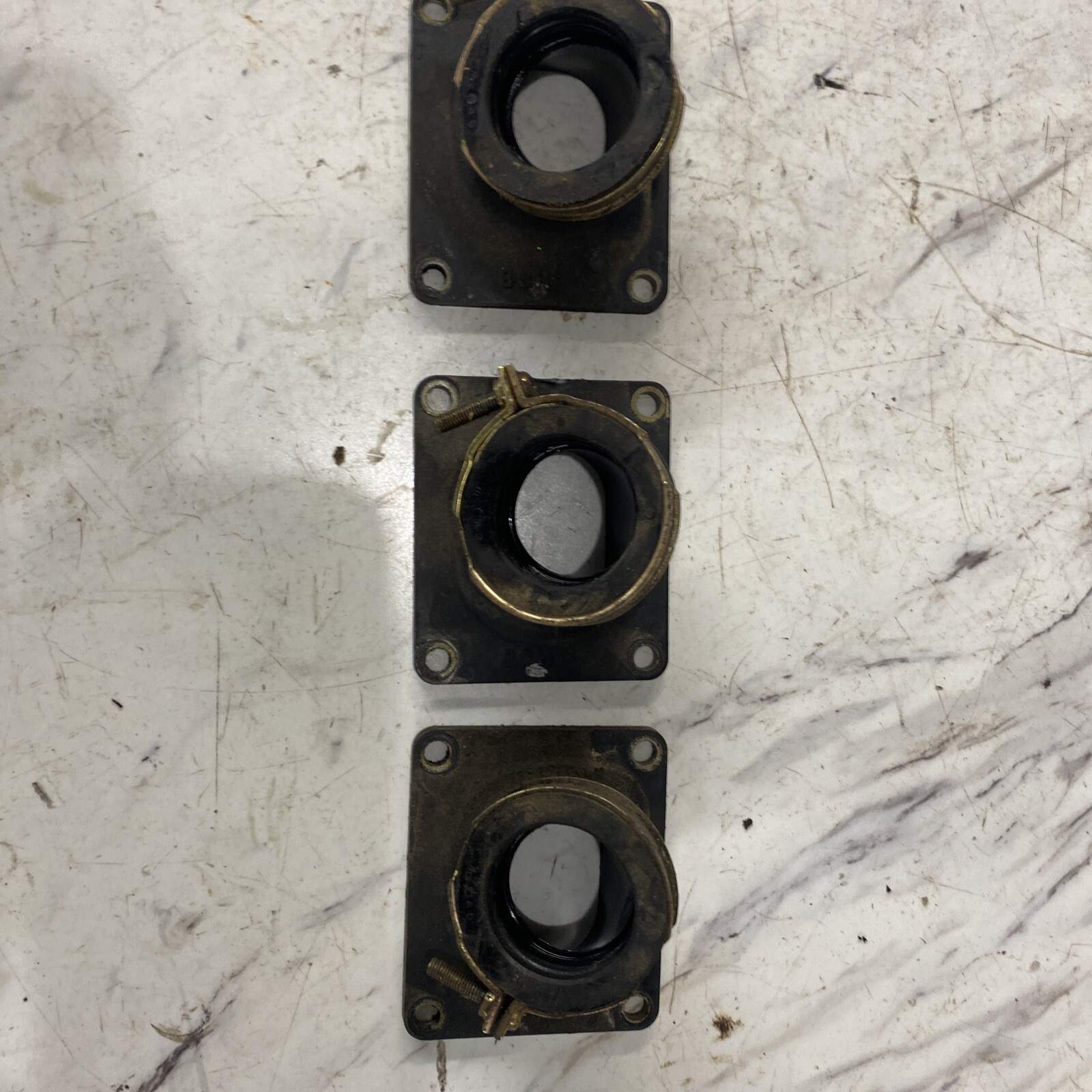 1999 – 2001  YAMAHA Snowmobile MOUNTAIN MAX 700 Motor Intake Boots Carb Joints