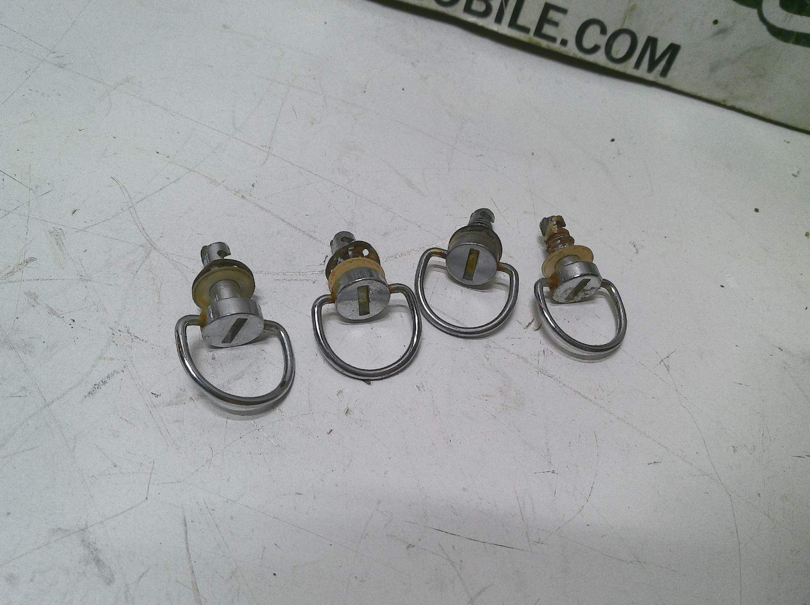 Yamaha Snowmobile Side Panel Hood Latches Apex 1000 Attak RX1 Venture Vector