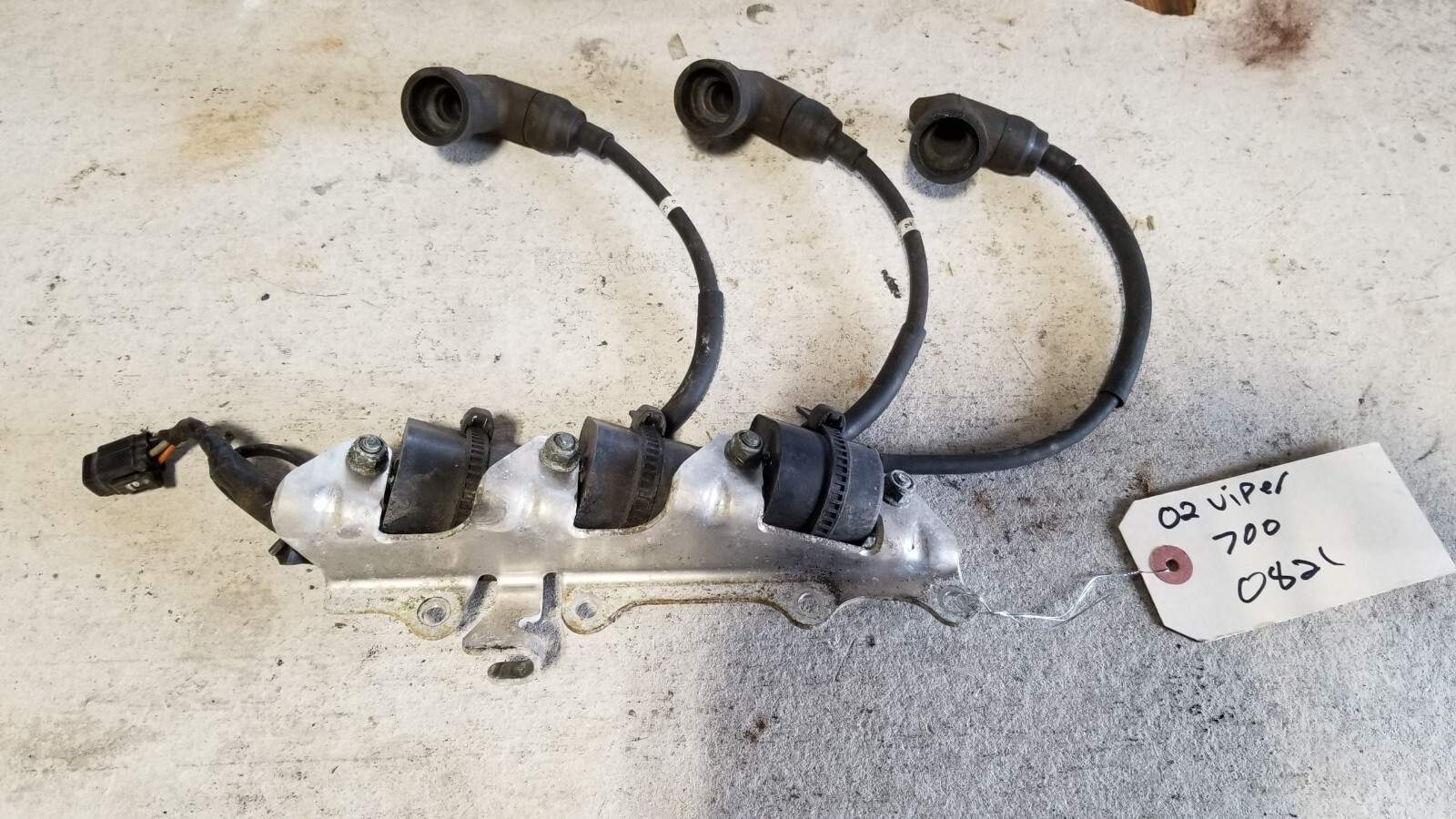 01-05 Yamaha Snowmobile Viper Ignition Coils Triple Bracket Plug Wires Caps