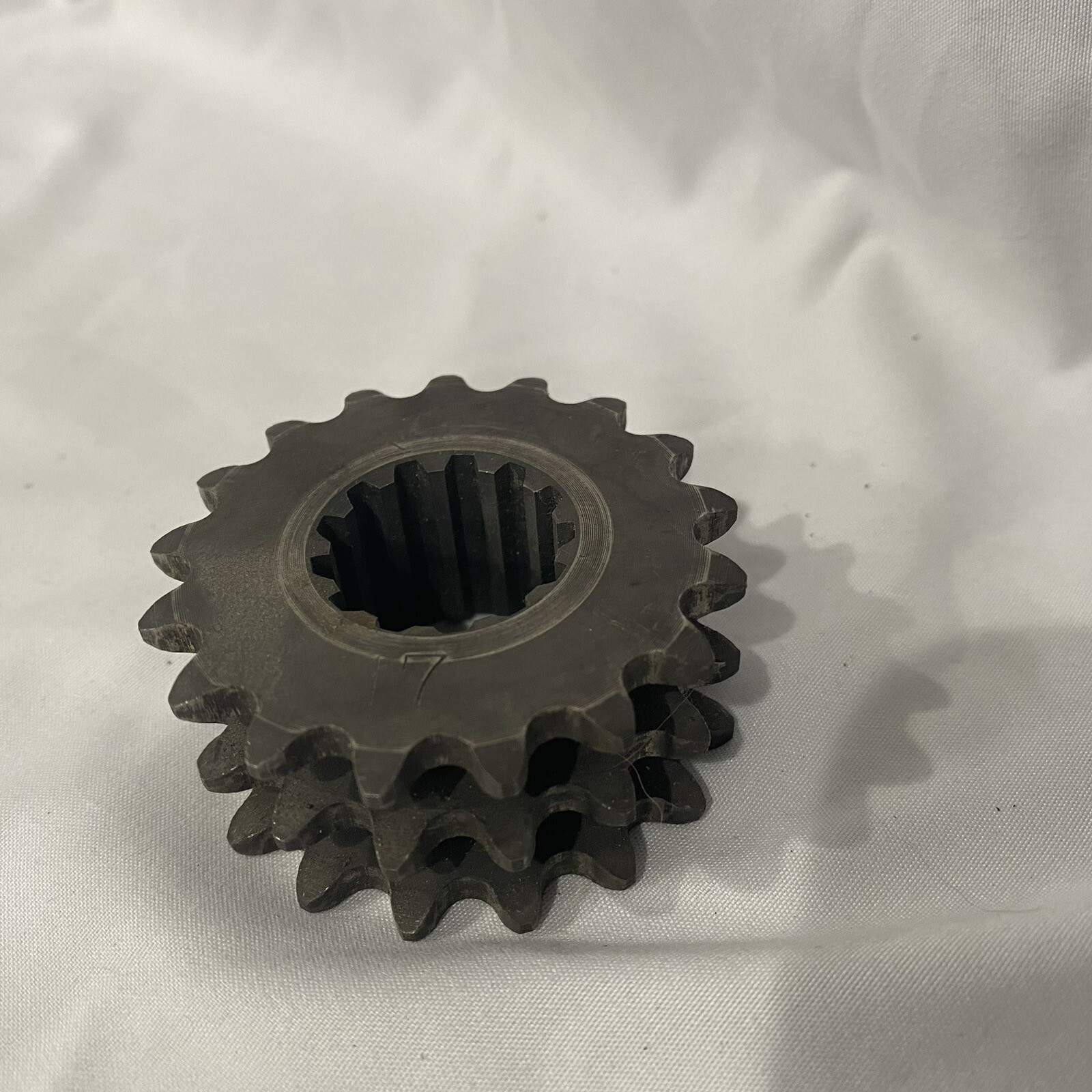Vintage Yamaha Snowmobile 70’s-90’s SRX GPX Exciter 17T Triple Roller Sprocket