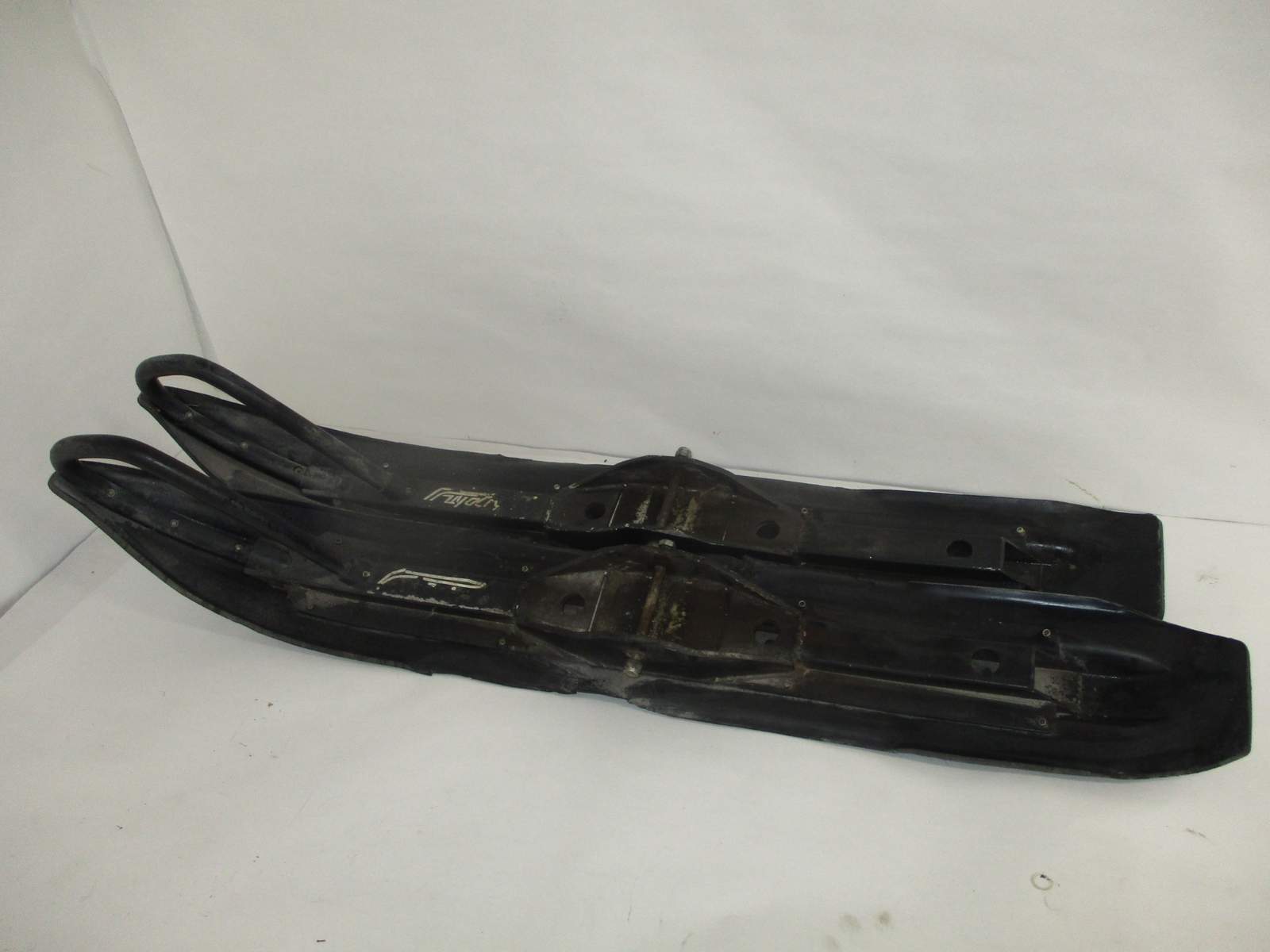 87 POLARIS INDY TRAIL 400 488 SKS SKIS