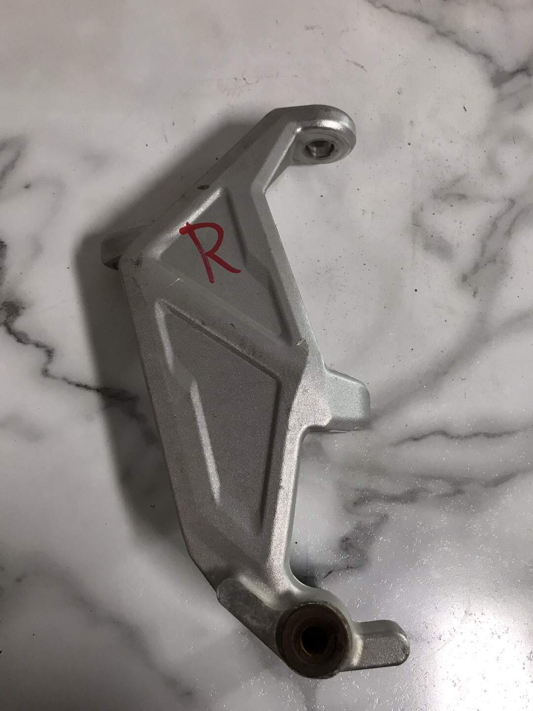 19 Ski-Doo 600 ACE Expedition Sport right ski mount knuckle spindle bracket