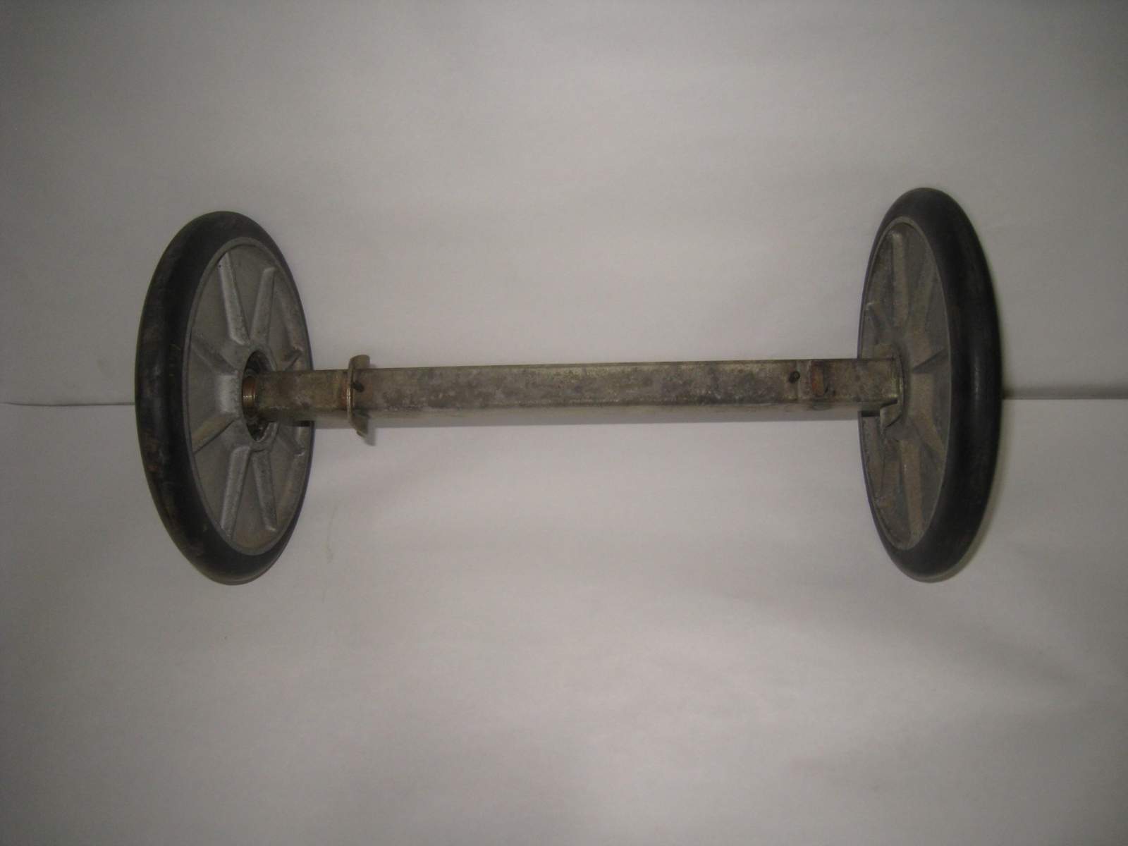 1980 YAMAHA ENTICER ET300 REAR WHEEL AXLE