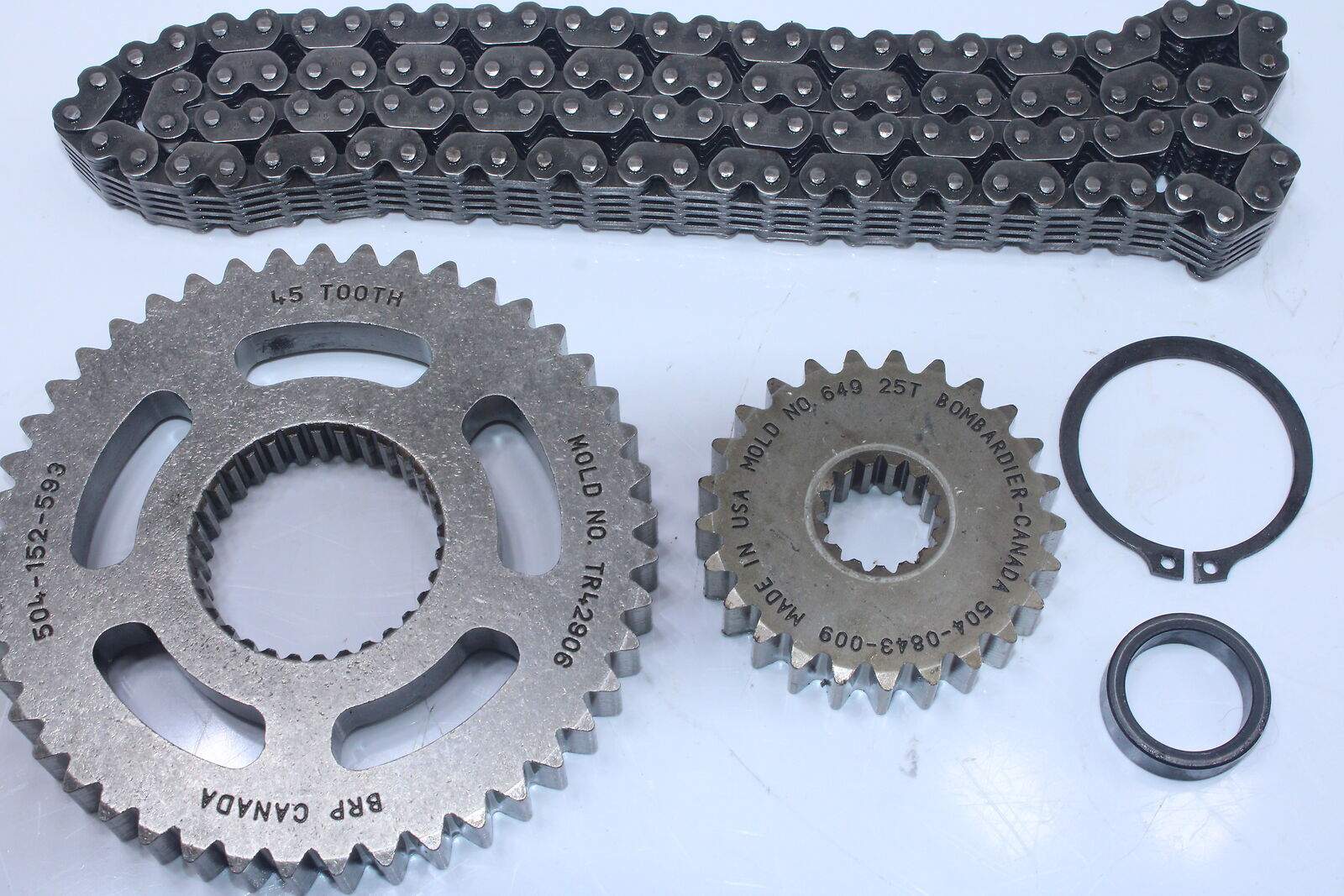 2017 Ski-doo Renegade 850 Adrenaline E-tec Chain Case Gear 504152593