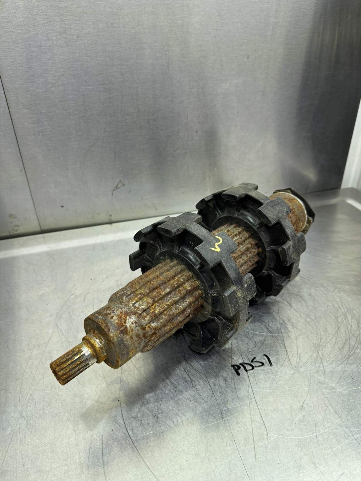 05 06 07 08 Polaris Snowmobile 600 700 900 FST Fusion IQ Driveshaft Assy 2204274