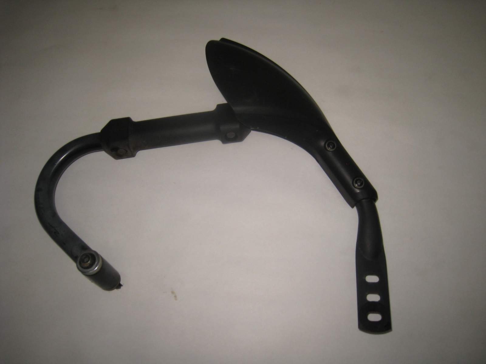 2000 YAMAHA PHAZER MOUNTAIN LITE 500 RIGHT REAR BACK SEAT REST BRACKET