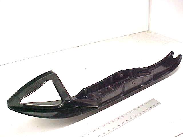 USED YAMAHA Snowmobile Tunner Ski 135mm wide Nytro 4 Stroke