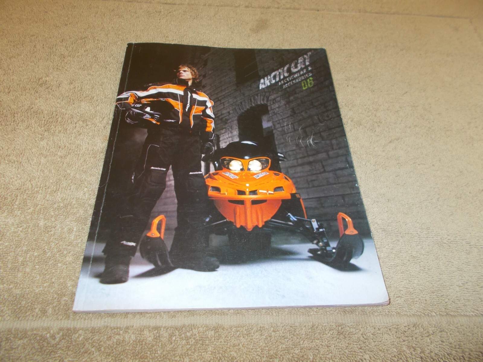 VTG 2006 ARTICWEAR ARTIC CAT CATALOG ACCESSORYS BOOK COLOR PICTURES SNOWMOBILE