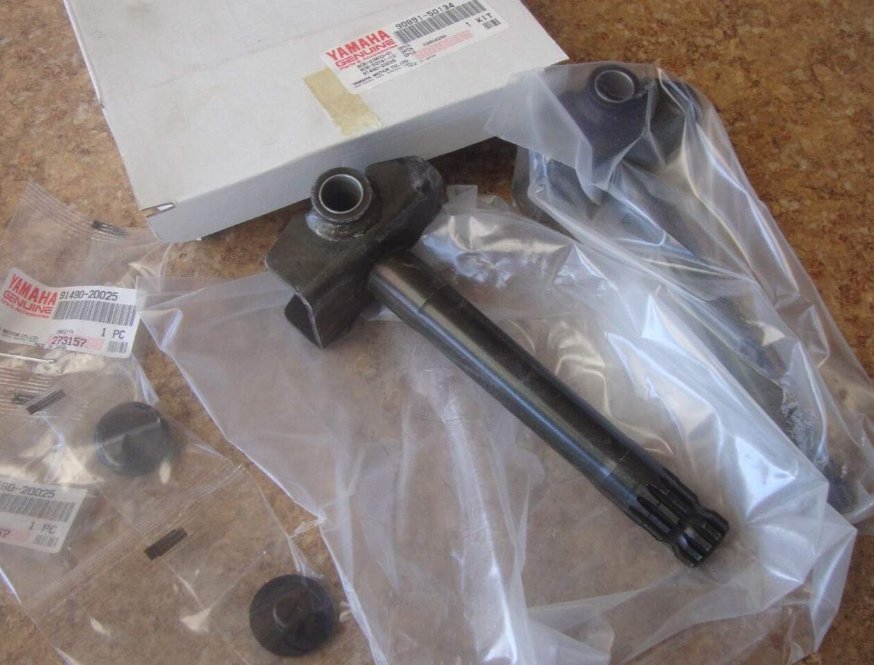 OEM Yamaha Snowmobile Ski Spindle Kit Column Exciter ET300 EX440 ET 300 EX 440