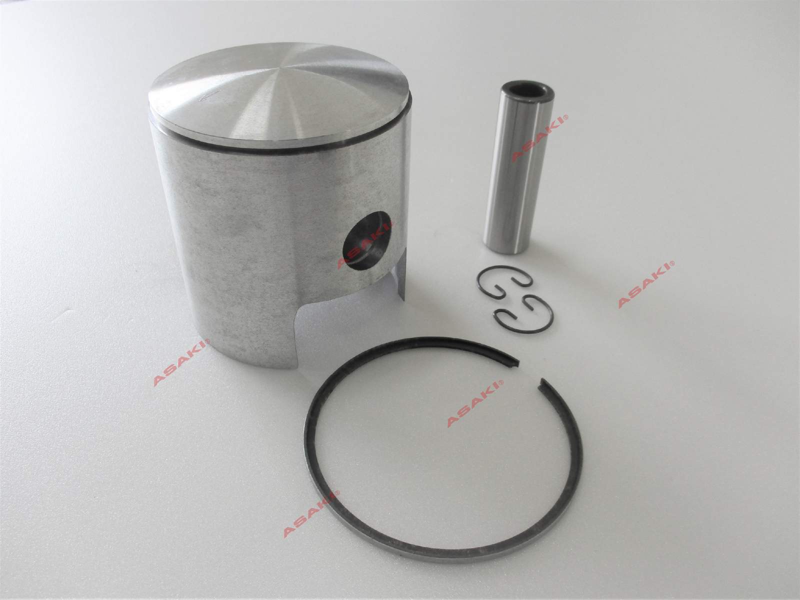For Snowmobile YAMAHA GP292/SM292F/GS300A Piston kit 09-812 823-11631 STD + Ring