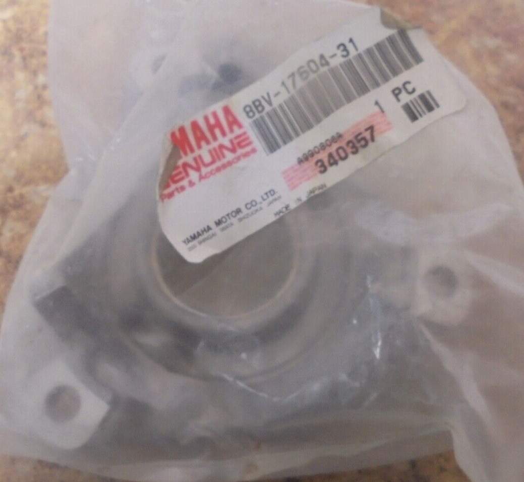 NOS Yamaha OEM Engine Motor Clutch Spring Seat Snowmobile SR Viper Vector Apex