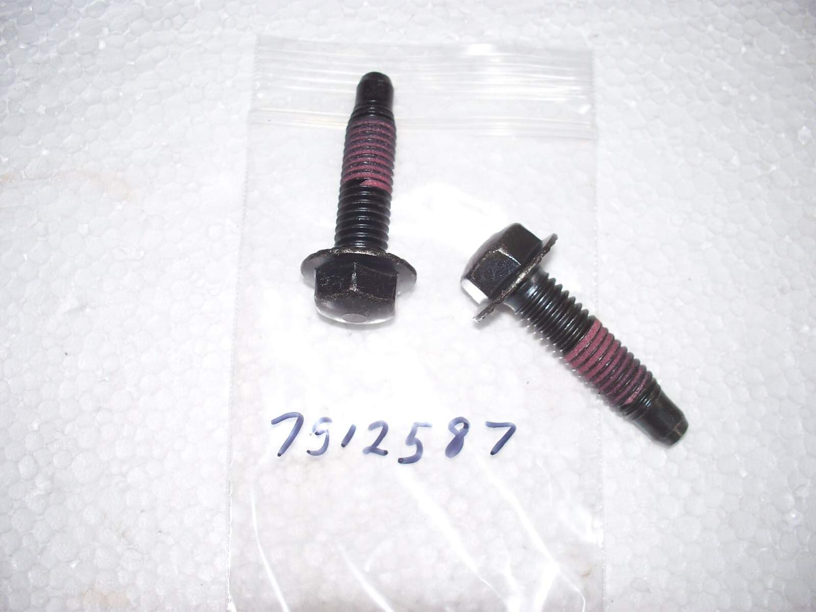 Polaris Snowmobile 96 XLT Classic Touring Suspension Bolt Lot Qty 2 OEM 7512587